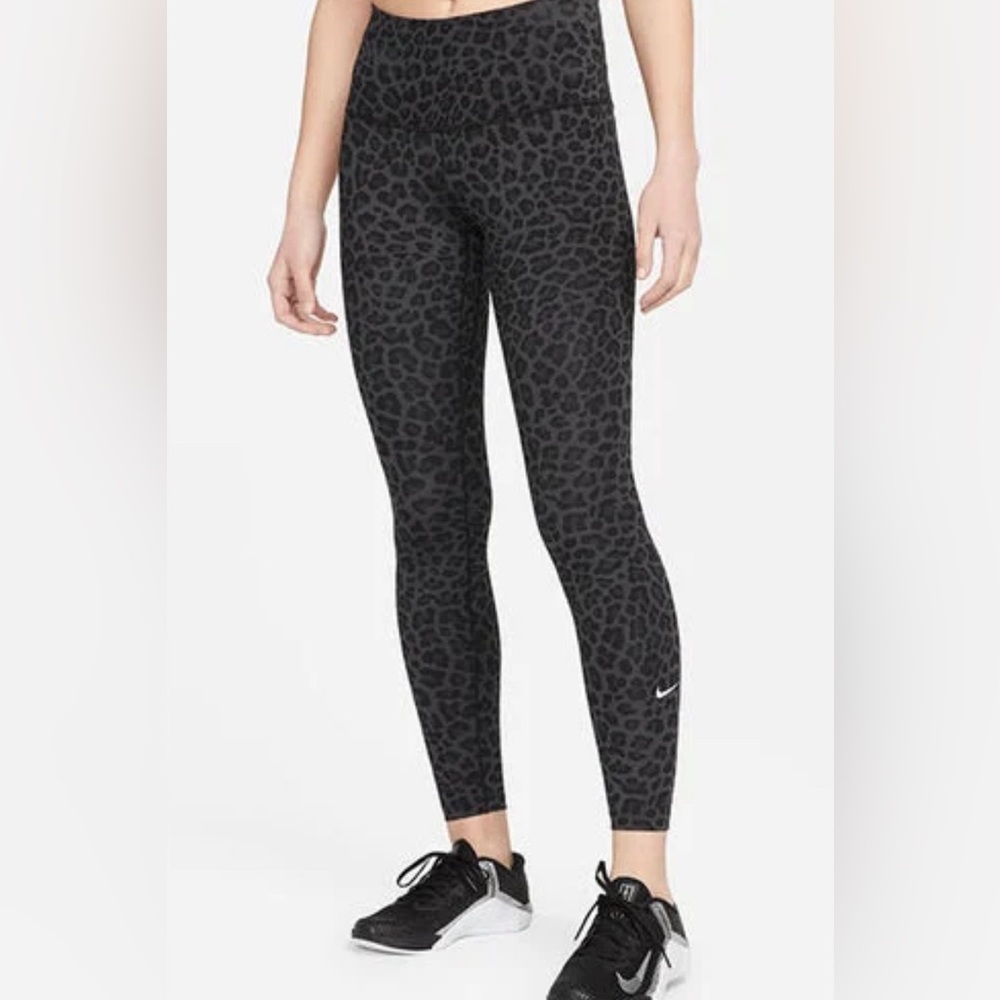 Nike Grey Leopard Leggings